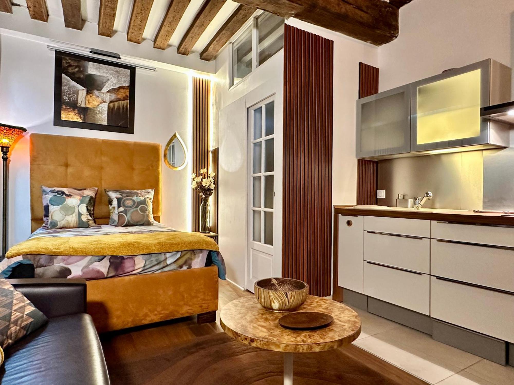 Studio Design By Kenzo Near Notre Dame Париж Екстериор снимка