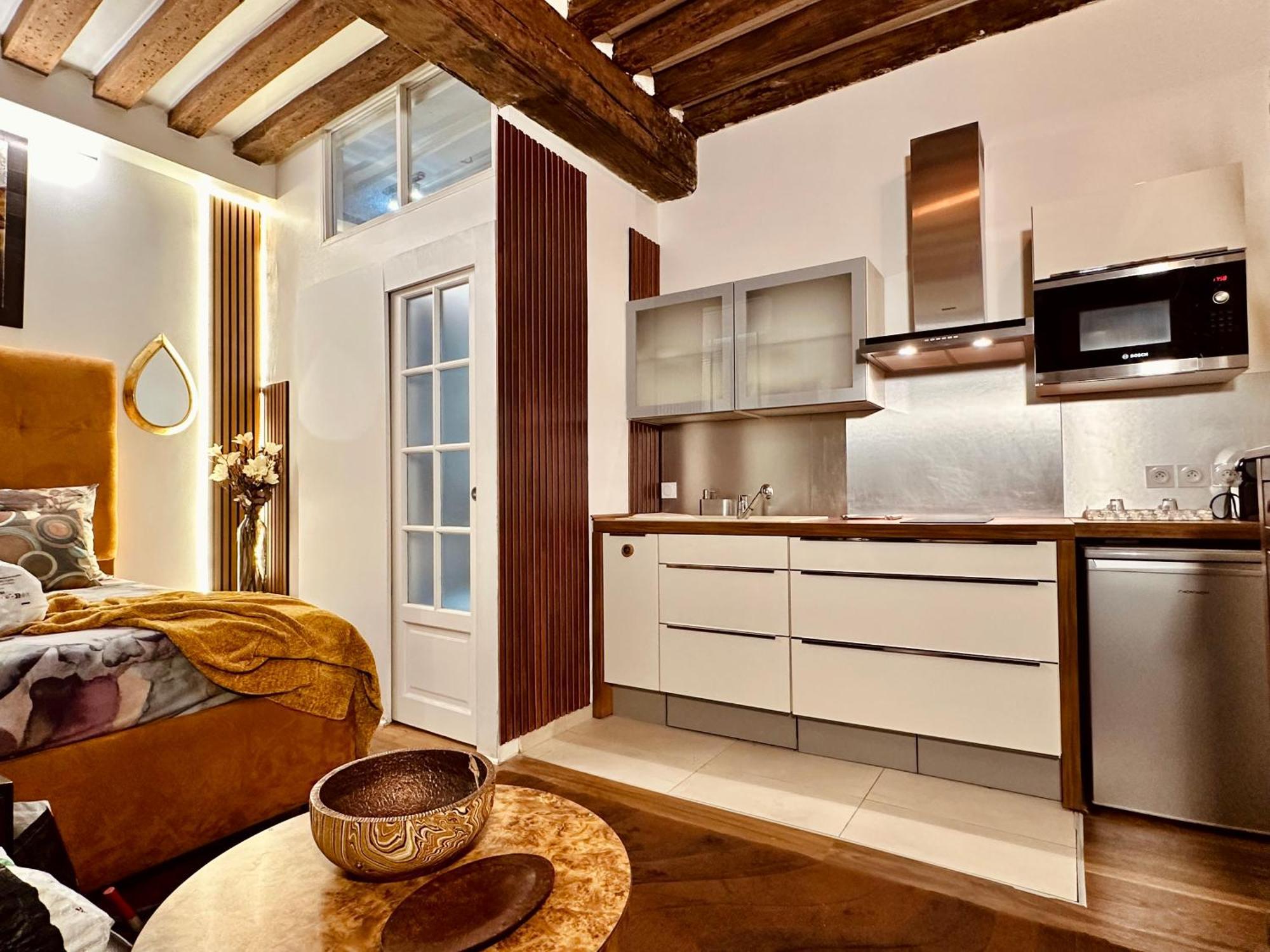 Studio Design By Kenzo Near Notre Dame Париж Екстериор снимка